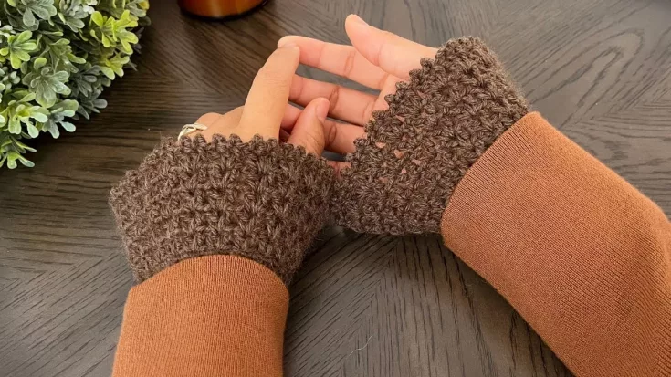 Image for Crochet Ruffle Cuff Wrist Warmers (Beginner Friendly!) #crochetgifts #freecrochetpatterns - YouTube
