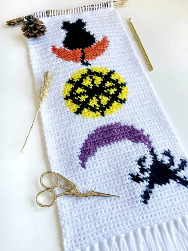 Image for Crochet Pattern | Spooky Moon Phase Wall Hanging | Wall Hanging Crochet Pattern | Halloween Crochet Pattern | Moon Phase Crochet Pattern